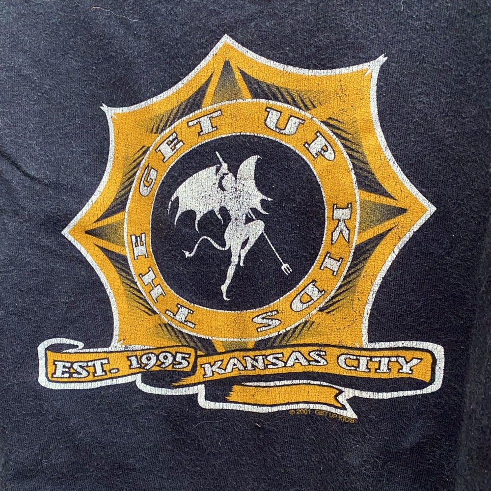 Men’s black large get up kids shirt early emo